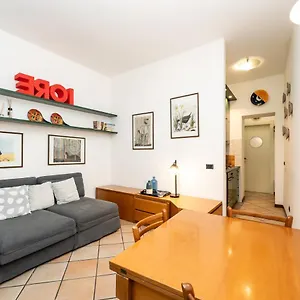  Appartamento Casemi - Mercato 16 Sx In Full City Center Italia